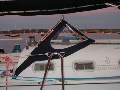 Beneteau with drop top dodger